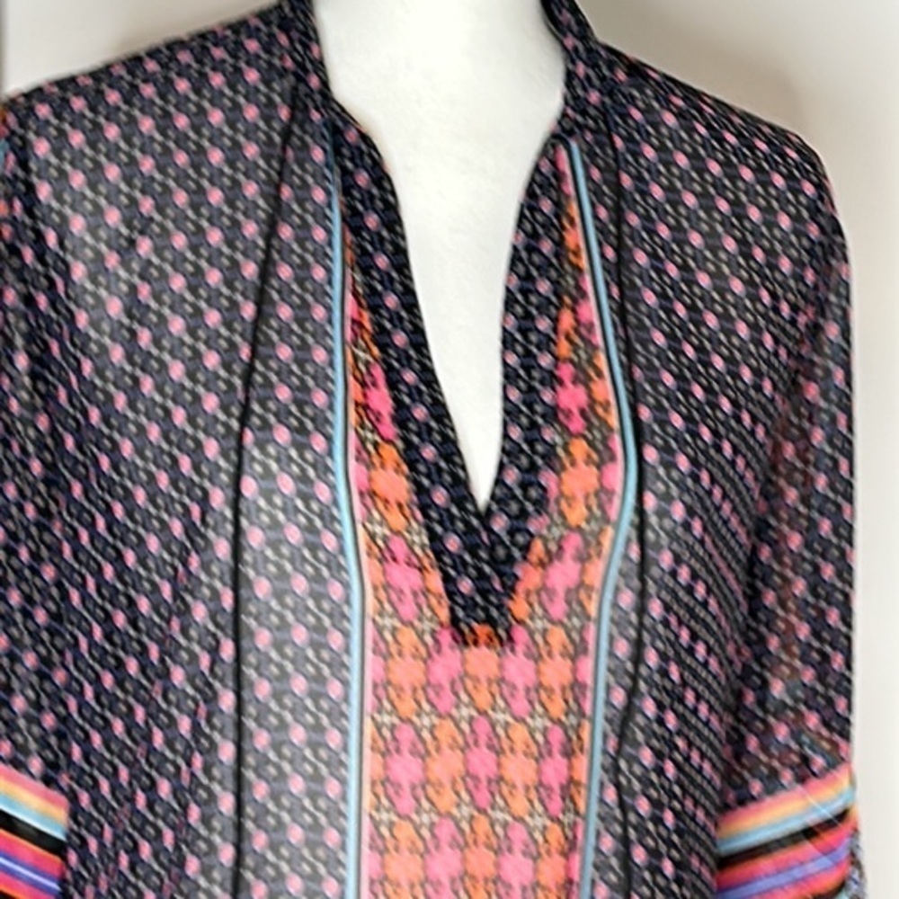 Multicolor Patterned Women's Blouse - Picture 2 of 11